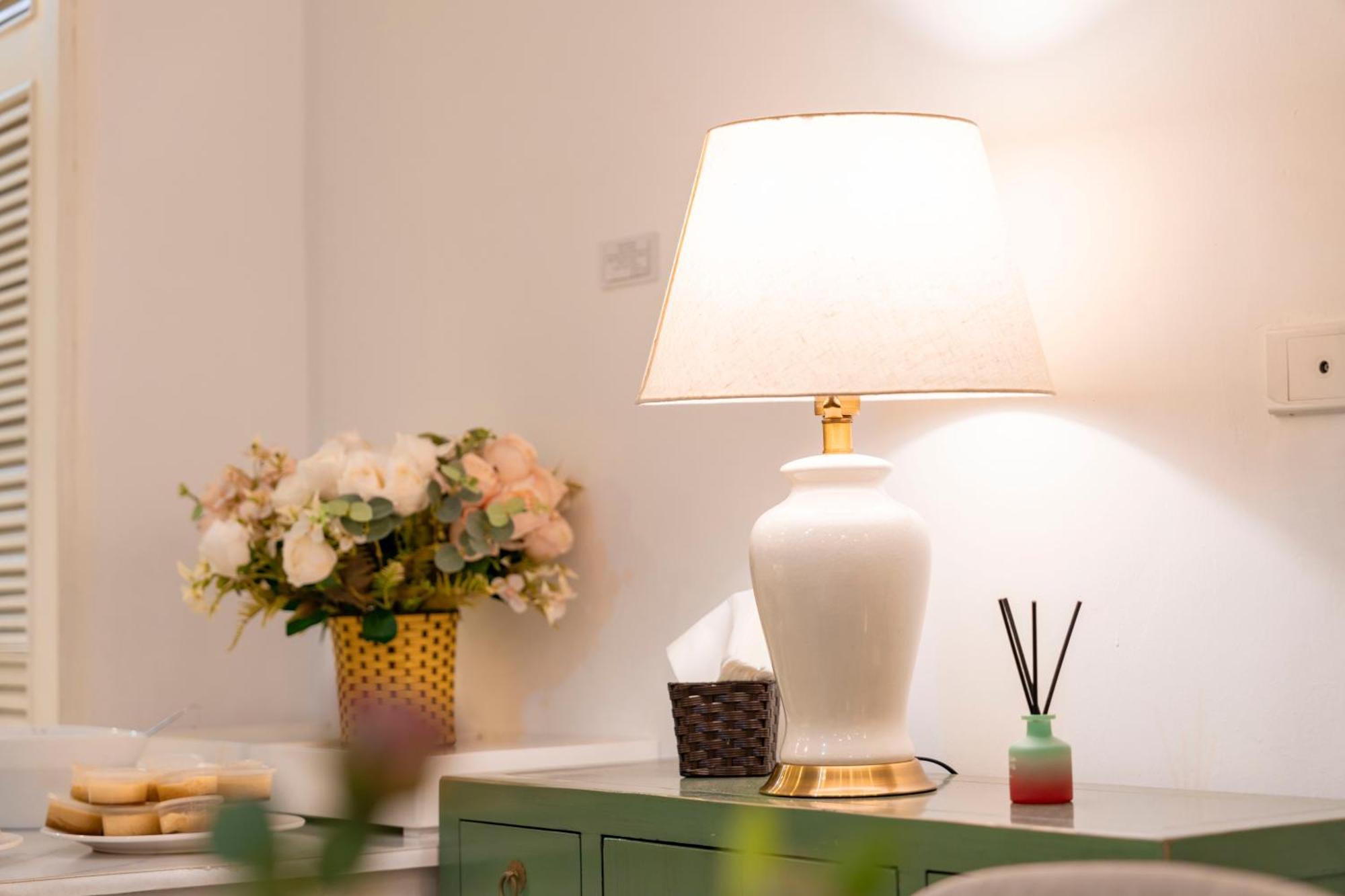 Minasi Hanoioi Lakeside Hotel Екстер'єр фото