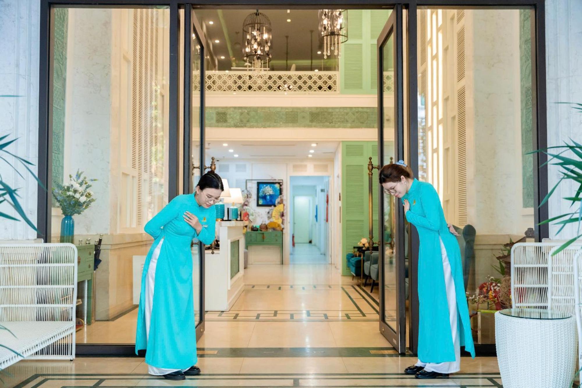 Minasi Hanoioi Lakeside Hotel Екстер'єр фото